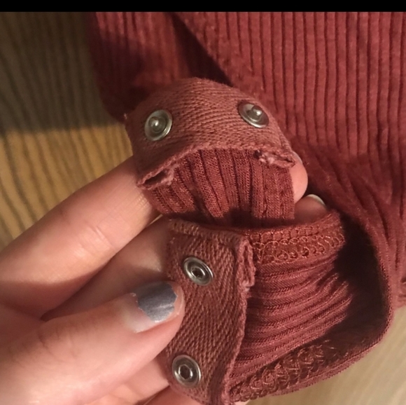 Ruffled front bodysuit - Picture 4 of 5